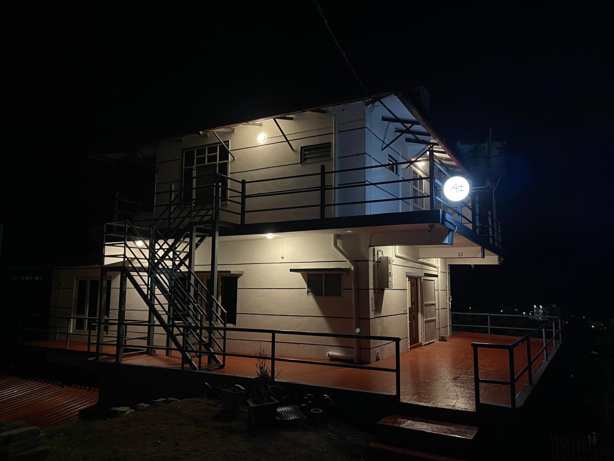 Abode Backpacker'S Hostel Madikeri Exterior photo